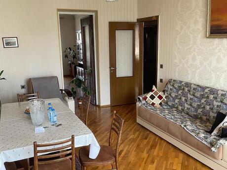Аренда: 3-комнатная квартира, 80 м², Elmlər Akademiyası: 850 ₼/мес 3