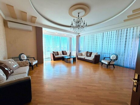 4-комн. новостройка - м. 28 мая - 190 м²