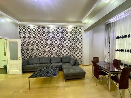 Kirayə 3 otaqlı mənzil, 154 m², İnşaatçılar: 999 ₼/ay 2