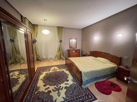 Kirayə 3 otaqlı mənzil, 150 m², 8 Noyabr: 1 000 ₼/ay 3