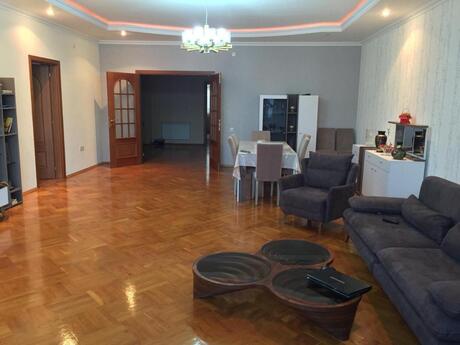 Объявление №6331855 - Баку, м. Низами, 4-комн., 150 м², 9/12 этаж
