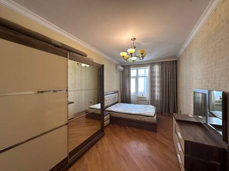 3 otaqlı mənzil, 137 m², Nizami: 415 000 ₼ 3