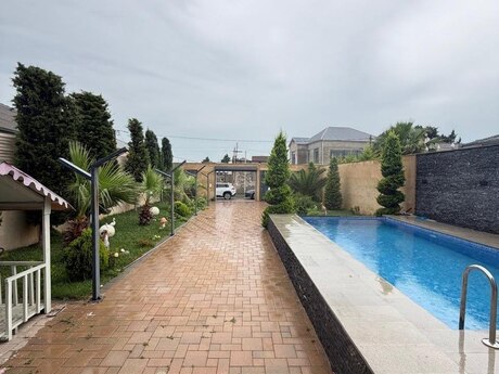 Mərdəkanda 4 otaqlı həyət evi kirayə verilir, 220 m², 1 400 AZN/ay, şəkil 2 / 12