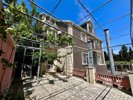 Görədildə 8 otaqlı həyət evi satılır, 440 m², 450 000 AZN, şəkil 2 / 12