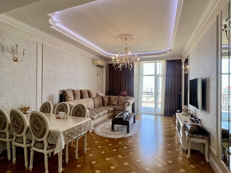 Kirayə 3 otaqlı mənzil, 147 m², İçəri Şəhər: 3 200 ₼/ay 5