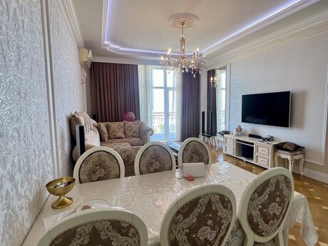Kirayə 3 otaqlı mənzil, 147 m², İçəri Şəhər: 3 200 ₼/ay 4