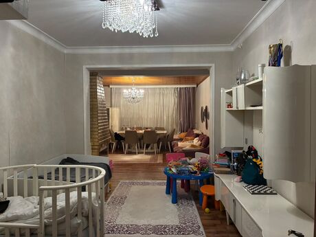 3 otaqlı köhnə tikili - 20 Yanvar m. - 75 m²