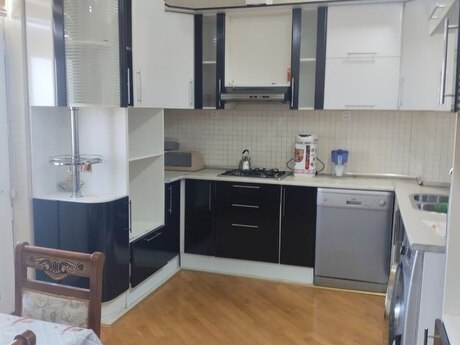 3 otaqlı mənzil, 120 m², Xalqlar Dostluğu: 320 000 ₼ 3