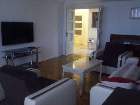 Elan №6332911 - Bakı, Sahil m., 3 otaqlı, 90 m², 6/10 mərtəbə