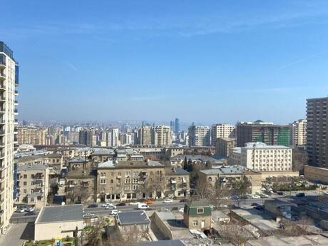 4-комнатная квартира, 221 м², Elmlər Akademiyası: 529 000 ₼ 4
