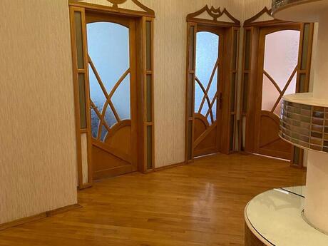 4-комнатная квартира, 221 м², Elmlər Akademiyası: 529 000 ₼ 2
