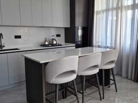 3-room apartment for rent, 120 m², 28 May: 2 500 ₼/mo 5