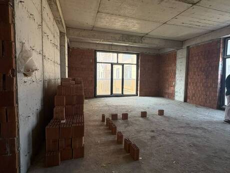 3 otaqlı mənzil, 122 m², 28 May: 405 000 ₼ 3