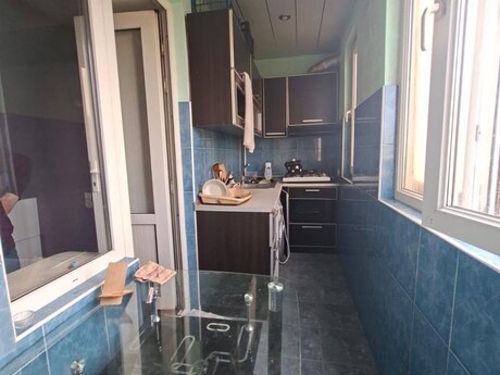 2 otaqlı köhnə tikili - Elmlər Akademiyası m. - 60 m²