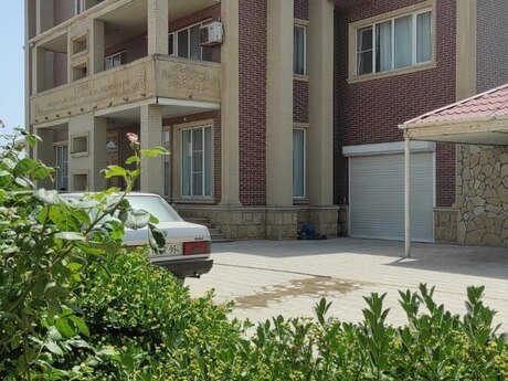 15-комн. · 700 m², Pirşağı