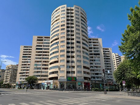 Объявление №6333176 - Баку, м. Элмляр Академиясы, 2-комн., 105 м², 10/16 этаж