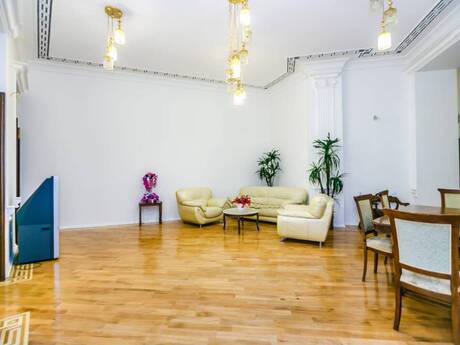 4-room apartment, 130 m², Sahil: 600 000 ₼ 2
