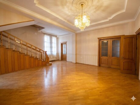 8-комн. дом/дача - Наримановский  р. - 700 м²