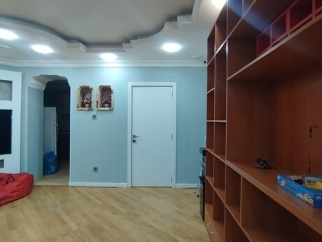 1 otaqlı ofis - Nizami m. - 50 m²