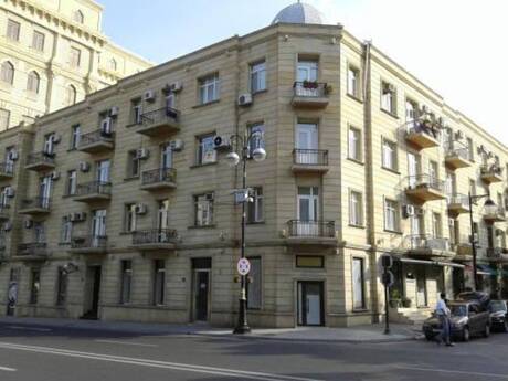 Elan №6333488 - Bakı, İçəri Şəhər m., 2 otaqlı, 60 m², 3/4 mərtəbə