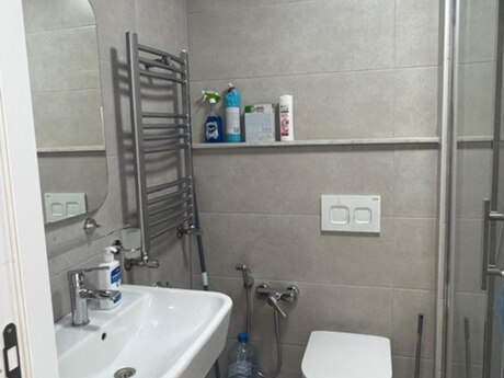 20 Yanvarda 1 otaqlı yeni tikili mənzil kirayə verilir, 35 m², 700 AZN/ay, şəkil 5 / 12