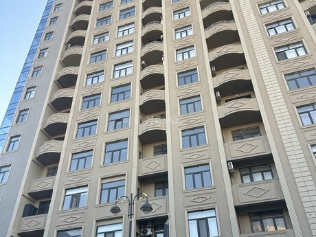 2-комнатная квартира, 93 м², 28 May: 332 000 ₼ 2