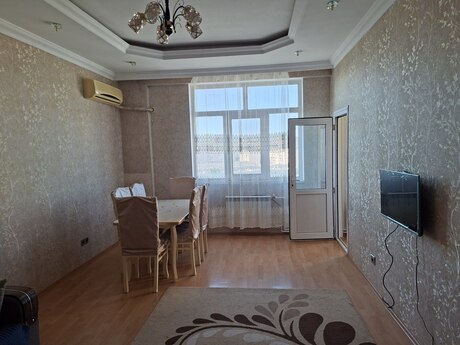 Объявление №6333955 - Баку, м. Халглар Достлугу, 2-комн., 60 м², 9/16 этаж