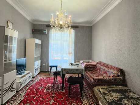 2 otaqlı köhnə tikili - Elmlər Akademiyası m. - 60 m²