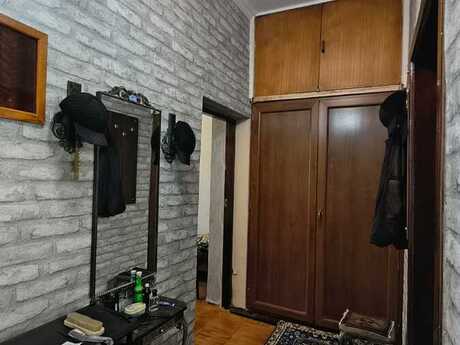 2 otaqlı köhnə tikili - Elmlər Akademiyası m. - 60 m²