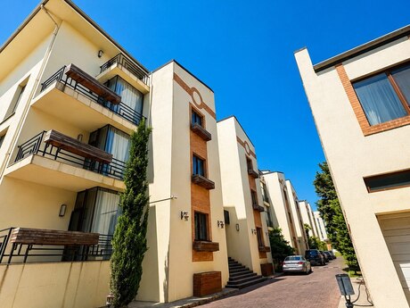 Объявление №5811406 - Баку, м. 20 января, 3-комн., 150 м², 2/3 этаж