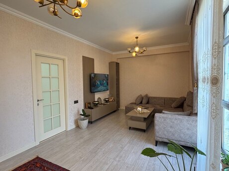 Elan №6334050 - Bakı, Köhnə Günəşli q., 3 otaqlı, 93 m², 4/7 mərtəbə