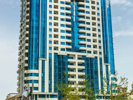 3-комн. новостройка - м. Сахил - 130 м²