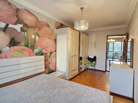 Аренда: 3-комнатная квартира, 80 м², Elmlər Akademiyası: 700 ₼/мес 3