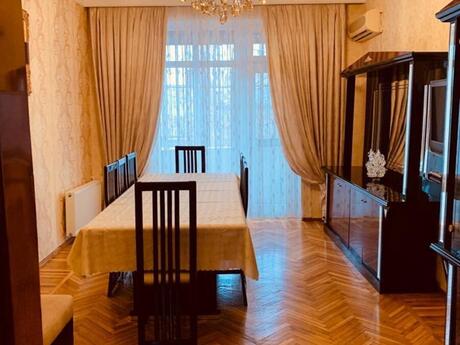 Elan №6334227 - Bakı, 28 May m., 3 otaqlı, 80 m², 5/5 mərtəbə