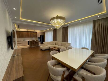 3 otaqlı yeni tikili - Ağ şəhər q. - 157 m²