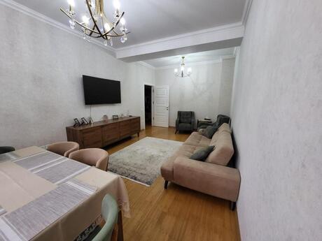 3 otaqlı mənzil, 96 m², 20 Yanvar: 305 000 ₼ 3