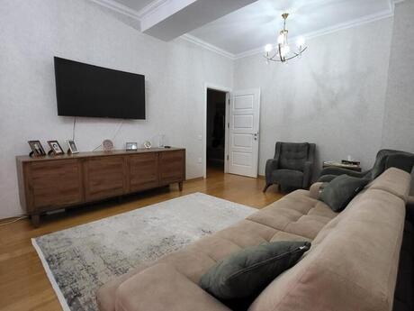3 otaqlı mənzil, 96 m², 20 Yanvar: 305 000 ₼ 2