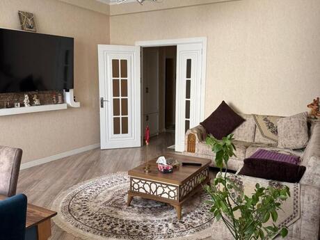 4 otaq · 137 m²