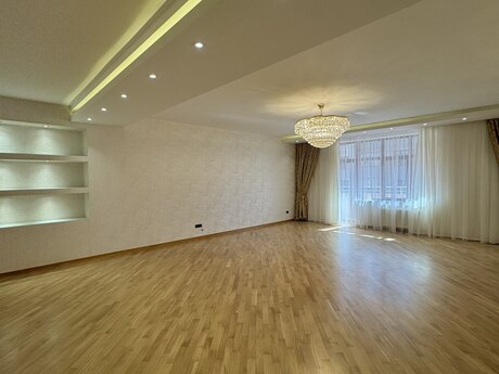 Elan №6334523 - Bakı, 28 May m., 4 otaqlı, 245 m², 13/18 mərtəbə