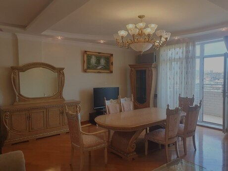 Elan №6334641 - Bakı, Gənclik m., 4 otaqlı, 173 m², 10/13 mərtəbə
