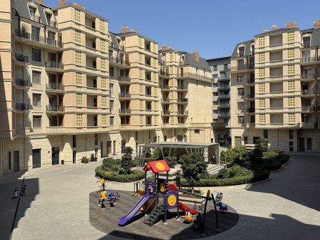 Elan №6334563 - Bakı, Ağ şəhər q., 4 otaqlı, 176 m², 2/7 mərtəbə
