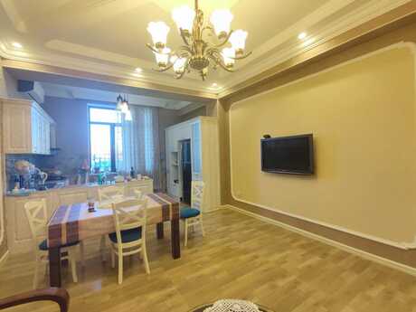 9 otaqlı həyət evi, 850 m², 9-cu mikrorayon: 1 570 000 ₼ 3