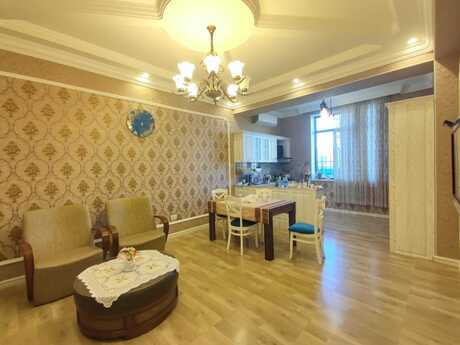 9 otaqlı həyət evi, 850 m², 9-cu mikrorayon: 1 570 000 ₼ 2