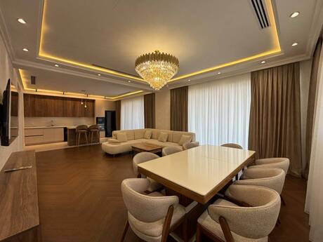 Kirayə 3 otaqlı mənzil, 157 m², Ağ şəhər: 4 000 ₼/ay 2