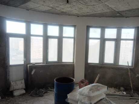 3-комн. новостройка - м. Ахмедлы - 145 м²