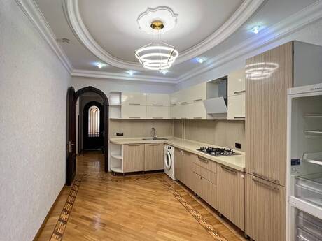 3 otaqlı mənzil, 137 m², Badamdar: 340 000 ₼ 2