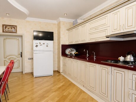 4 otaqlı mənzil, 171 m², Nərimanov: 550 000 ₼ 4