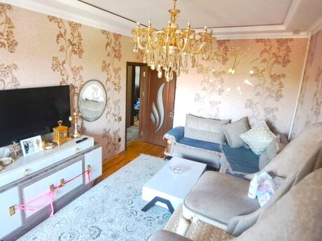 Elan №6335618 - Bakı, Qaraçuxur q., 3 otaqlı, 80 m², 6/9 mərtəbə