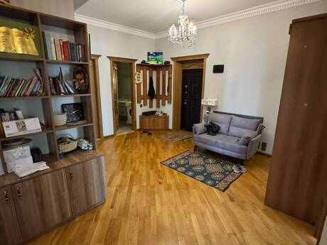 3-комнатная квартира, 175 м², Elmlər Akademiyası: 450 000 ₼ 5