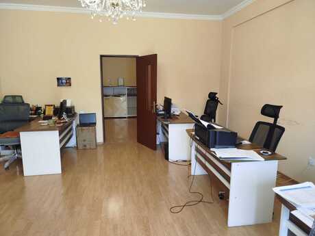Elan №6335716 - Bakı, Elmlər Akademiyası m., 3 otaqlı, 123 m²